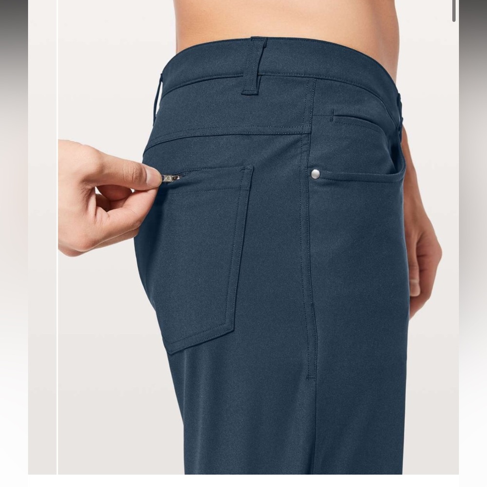 Lululemon ABC Pant Classic true Navy size 34 warpstreme fabric 5 pocket